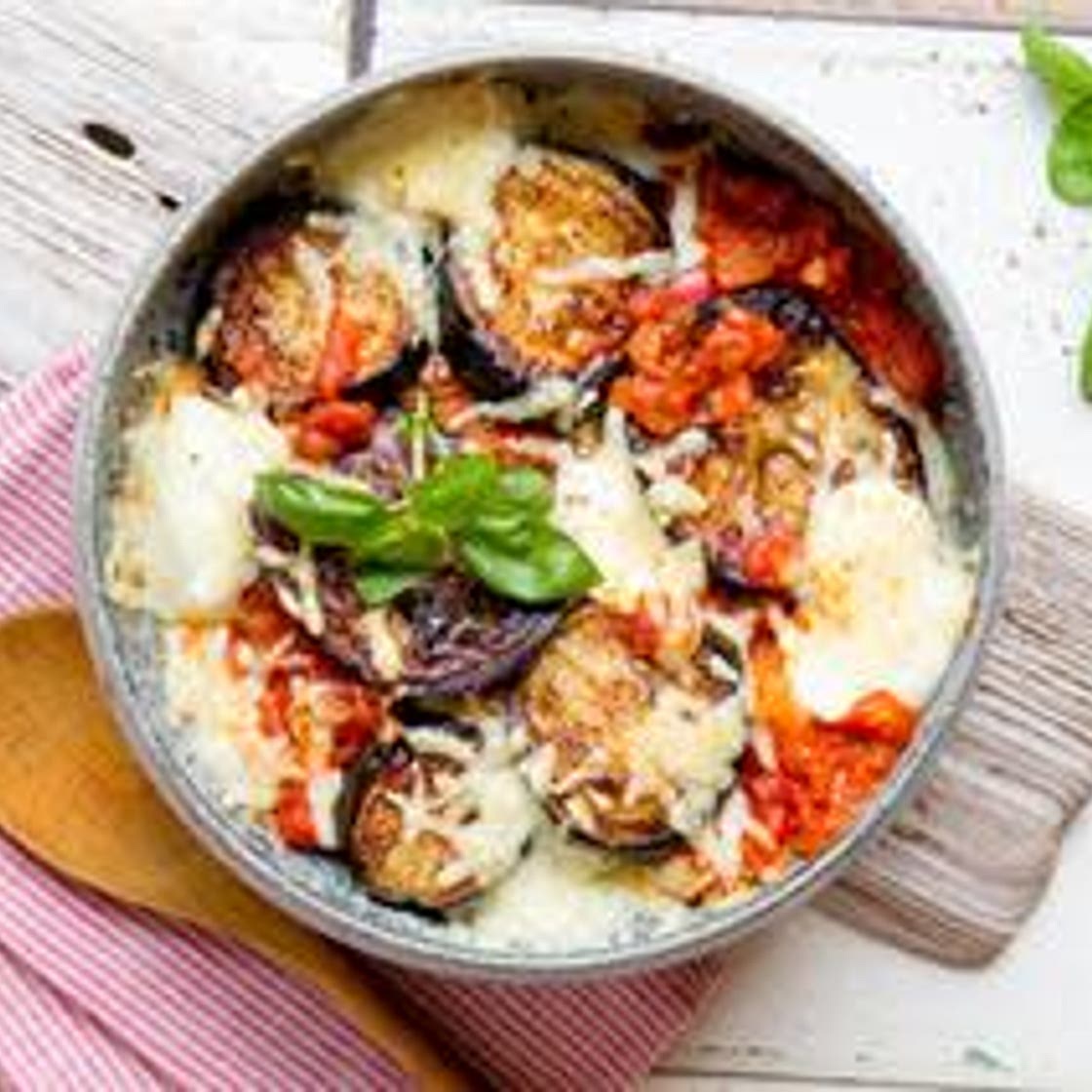 Auberginen-Auflauf mit Mozzarella