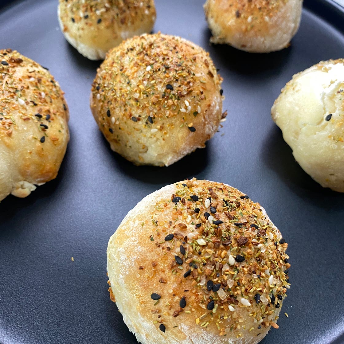 Air Fryer Everything bagel bites stuffed with cream cheese
