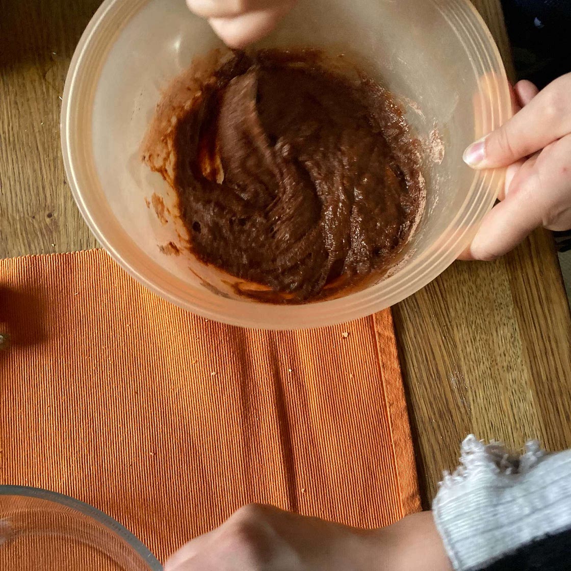 6-ingredient Gooey Swedish Chocolate Cake (Kladdkaka)
