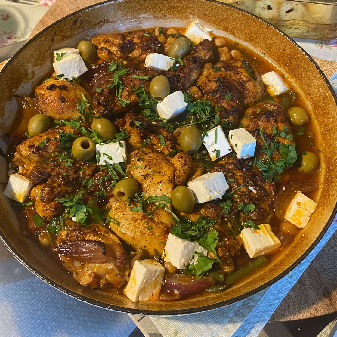 One Pan Roasted Chicken with Chickpeas: Greek Revithada me Kotopoulo sto Fourno