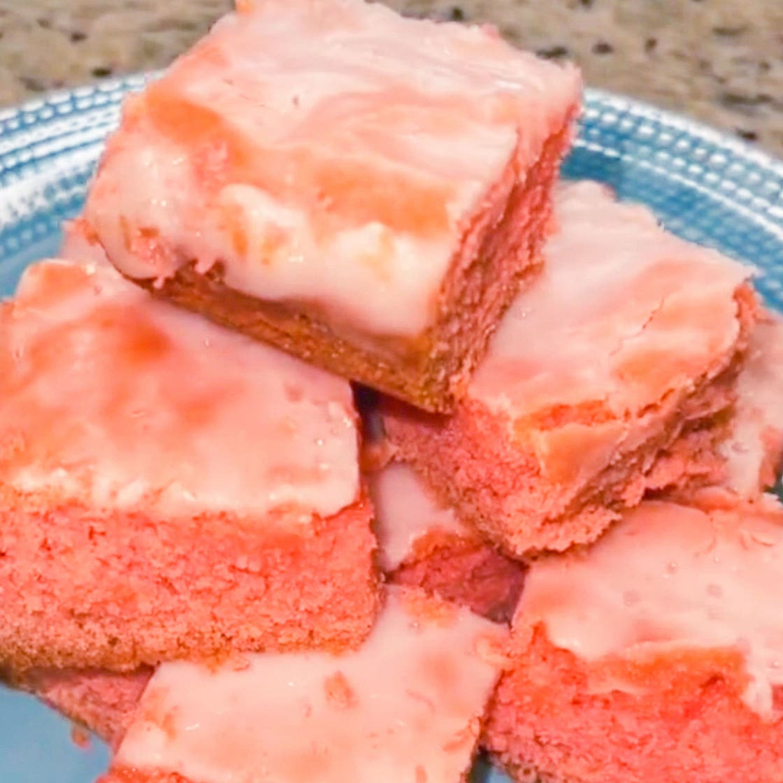 Strawberry brownies 