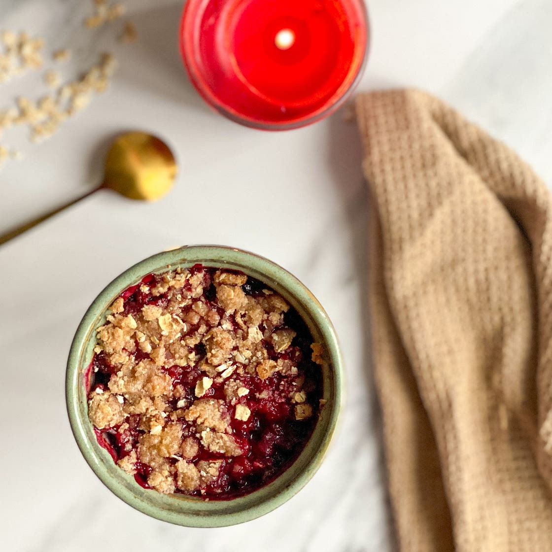 Low calorie single serve berry crumble