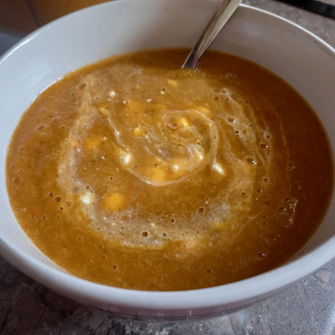 Tomato & Basil Soup with a cheesy twist (2.14g fat)