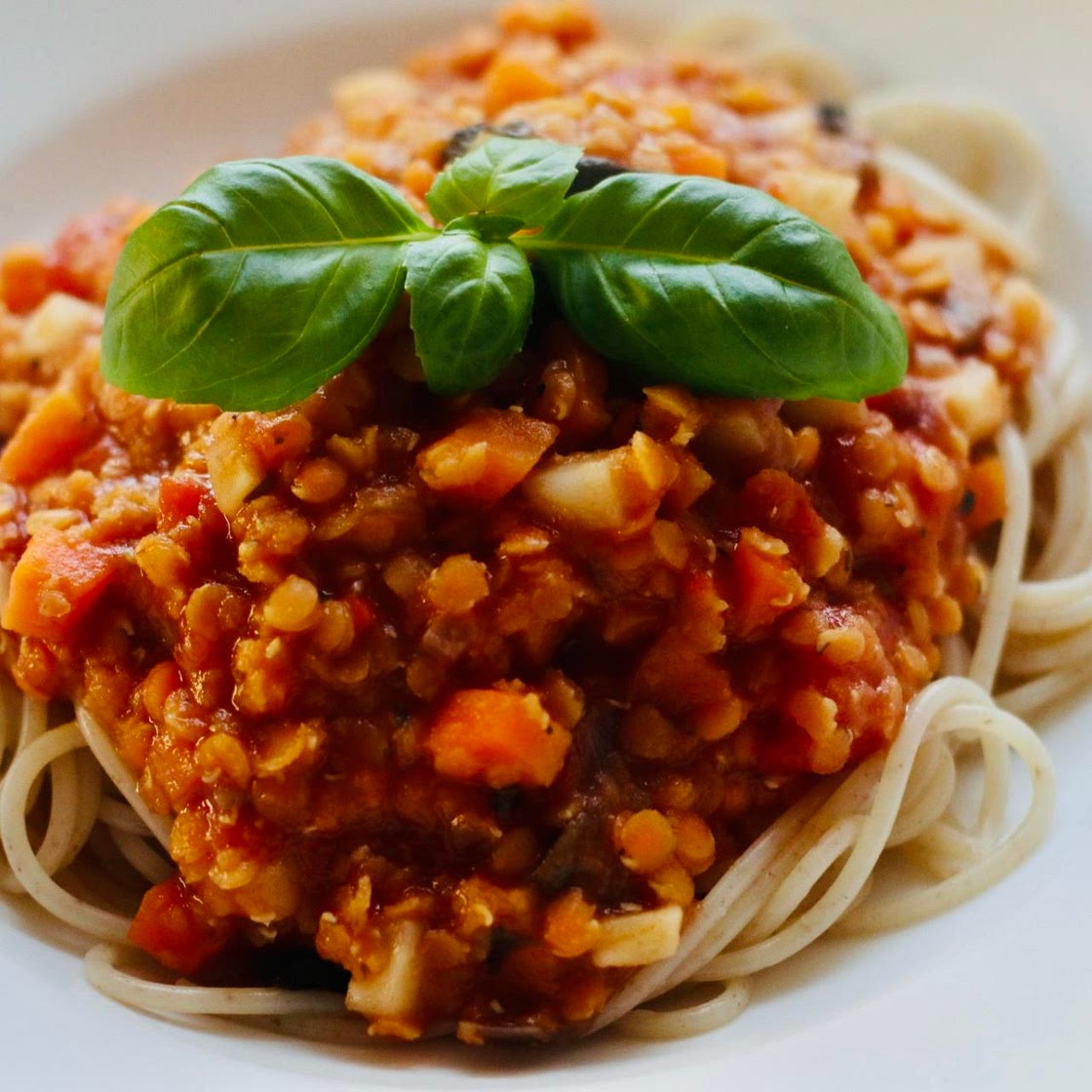 Spaghetti mit Champignon-Linsen-Bolognese