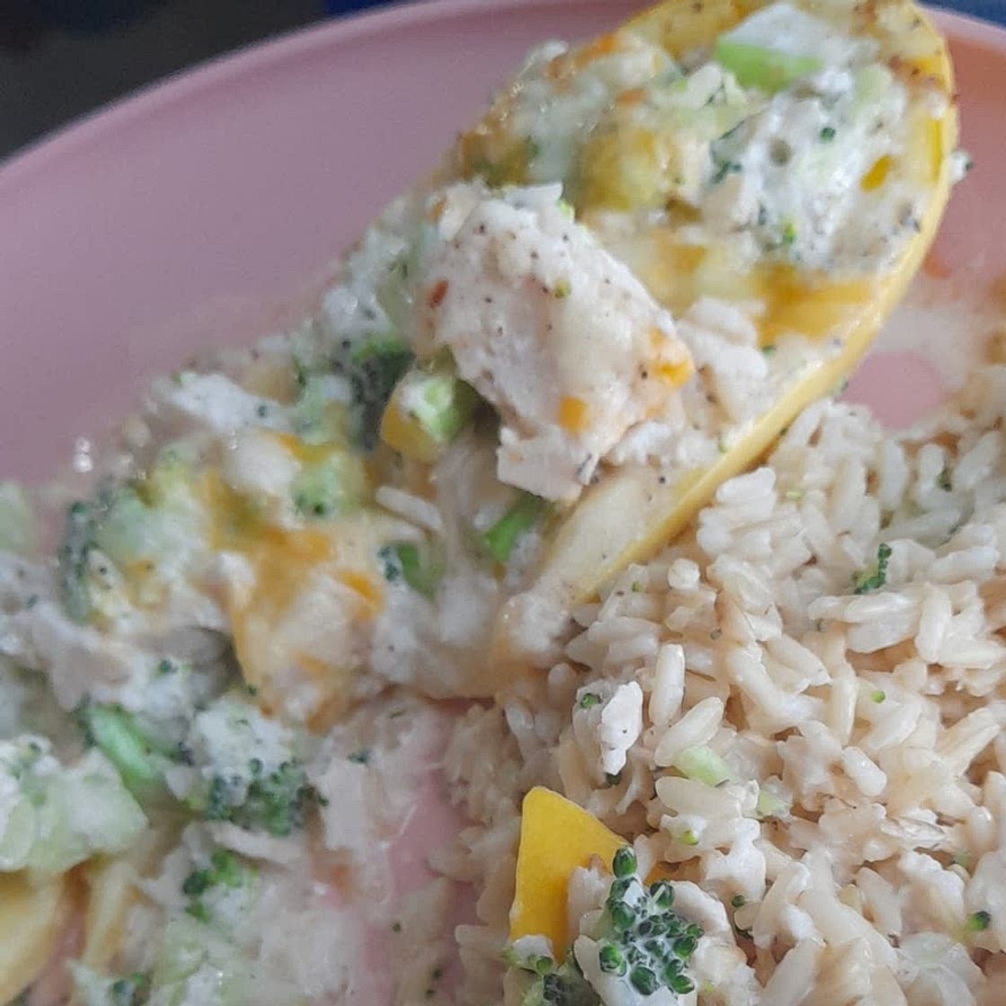 KETO BROCCOLI CHICKEN ZUCCHINI BOATS