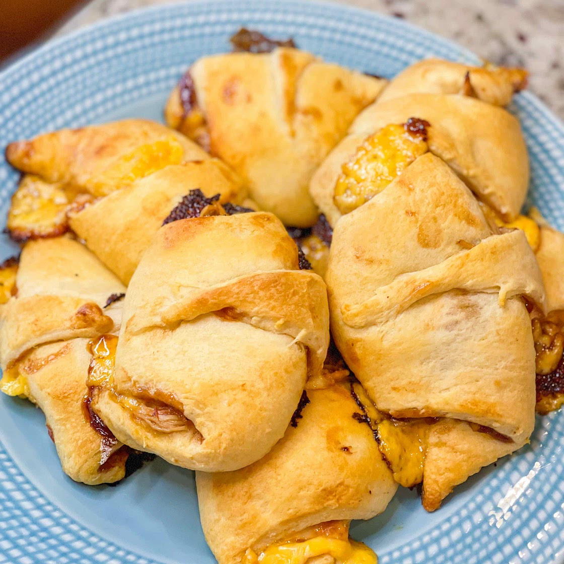 Pulled pork crescent roll ups 