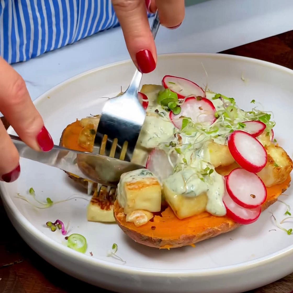 That Girl Lunch: Halloumi Sweet Potato with Basil Yoghurt