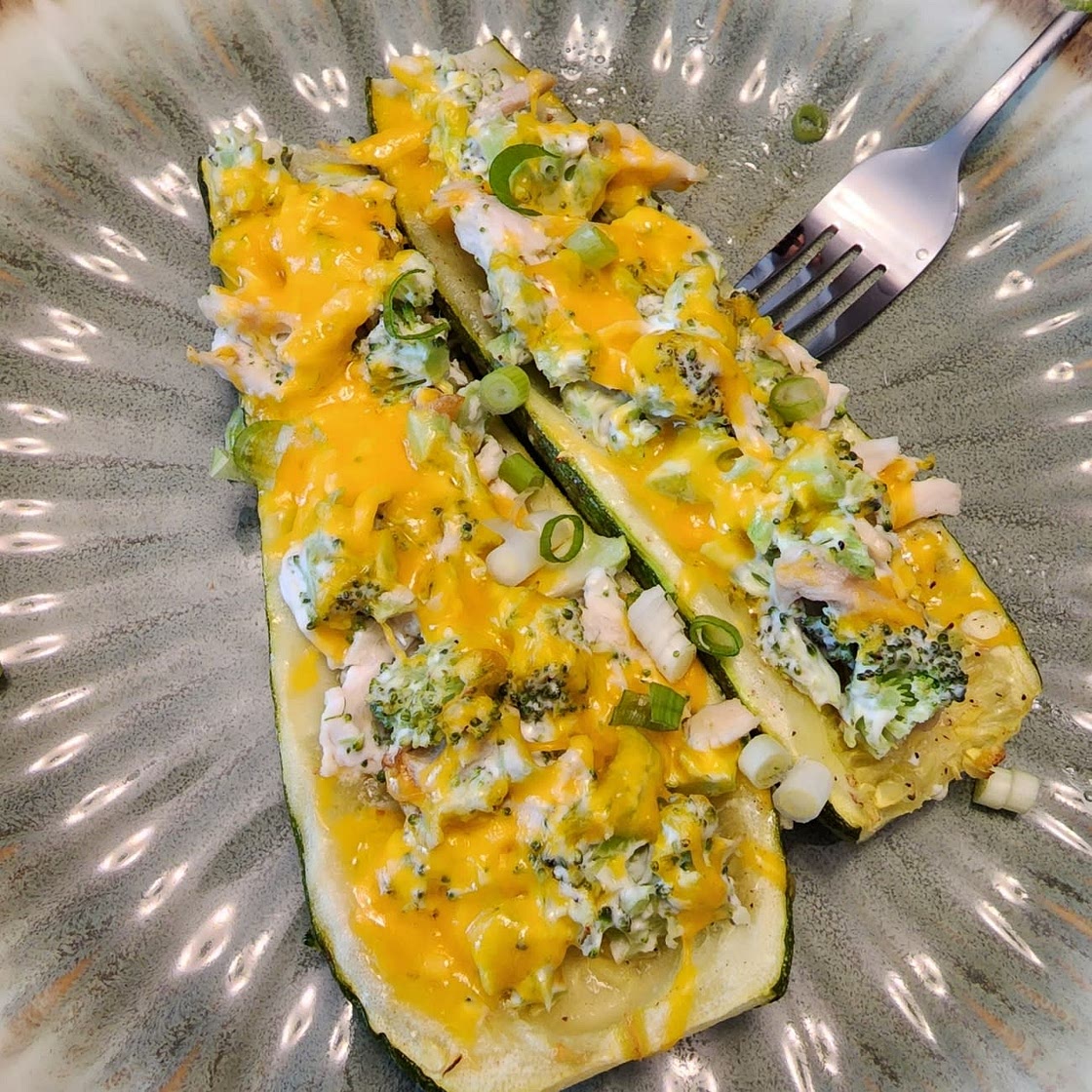 KETO BROCCOLI CHICKEN ZUCCHINI BOATS