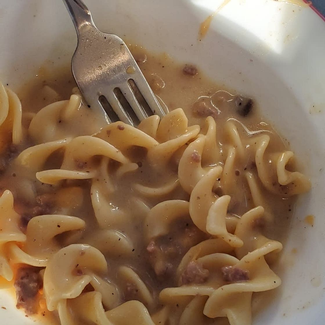 Instant Pot Cheesy Ground Beef and Noodles