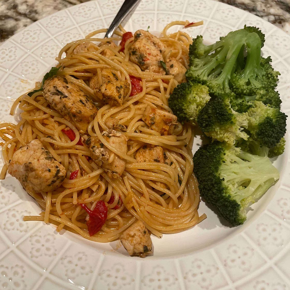 Spaghetti with Sauteed Chicken and Grape Tomatoes