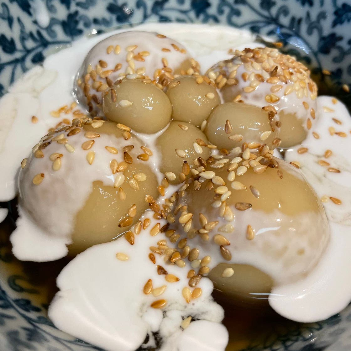 Sticky Rice Balls in Ginger Syrup & Coconut Milk - Chè Trôi Nước