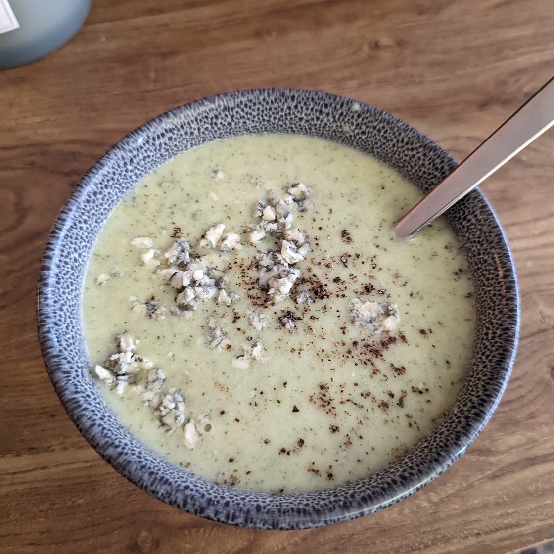 Broccoli & stilton soup