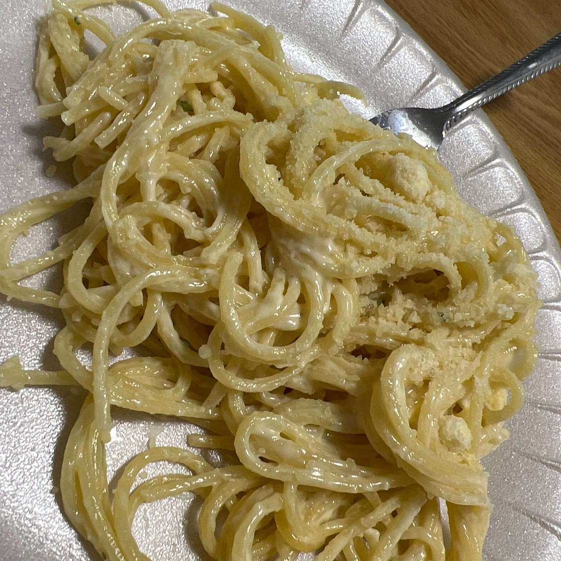 15 Minute Parmesan Garlic Cream Sauce