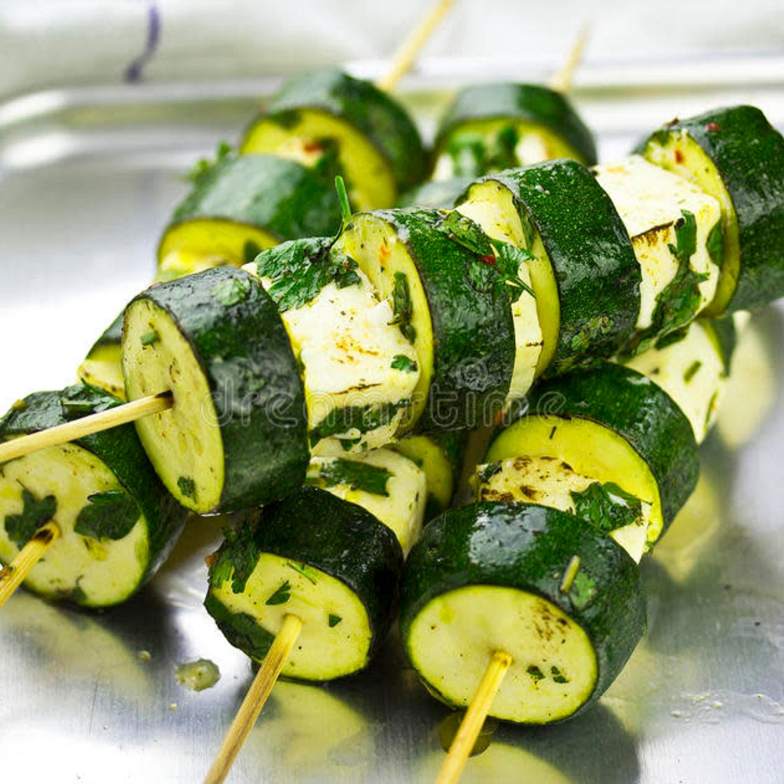 Brochettes  DE COURGETTE ET HALLOUMI