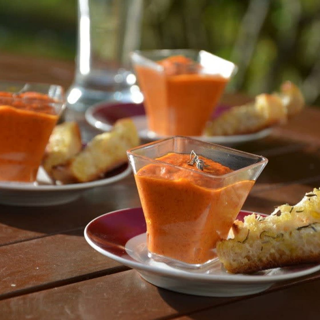 Crème DE POIVRONS GRILLÉS & TOMATES SÉCHÉES À LA RICOTTA