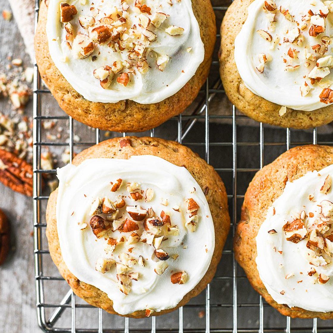 Crumbl 🙀 Banana Bread Cookies