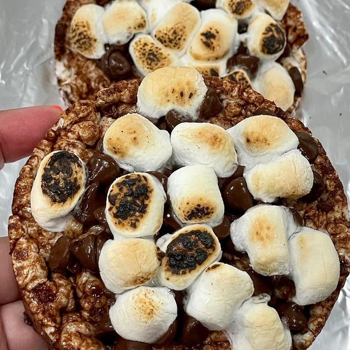 S’mores rice cake
