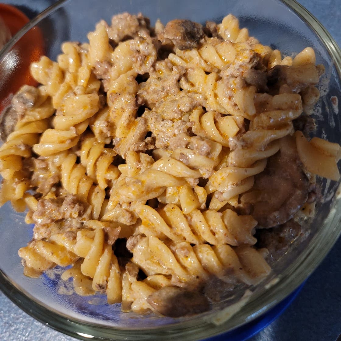 One Pot Ground Beef Stroganoff