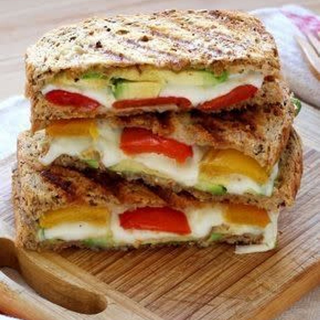 Croque monsieur avocat poivron mozza (ok)