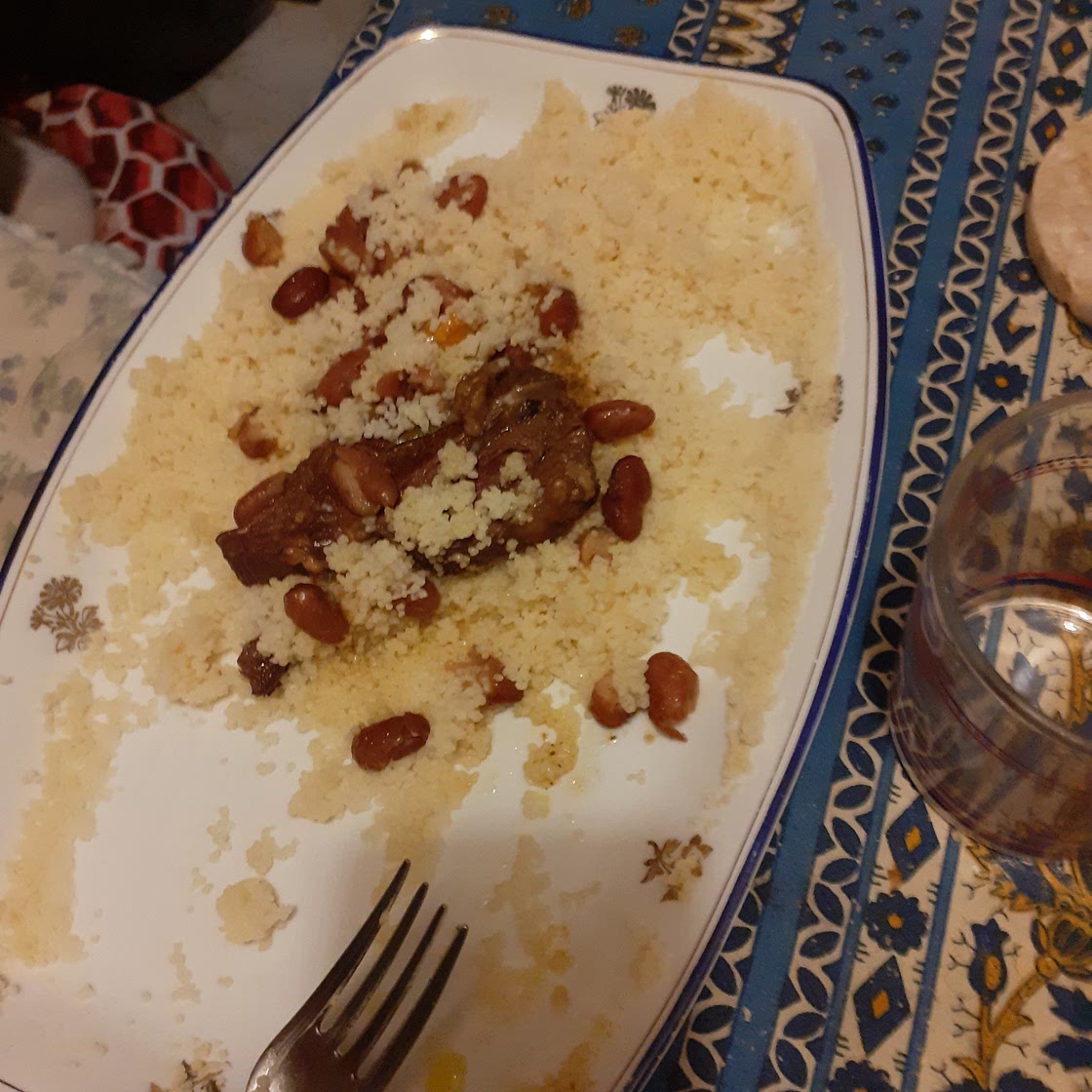 Ragoût d'agneau aux haricots avec couscous