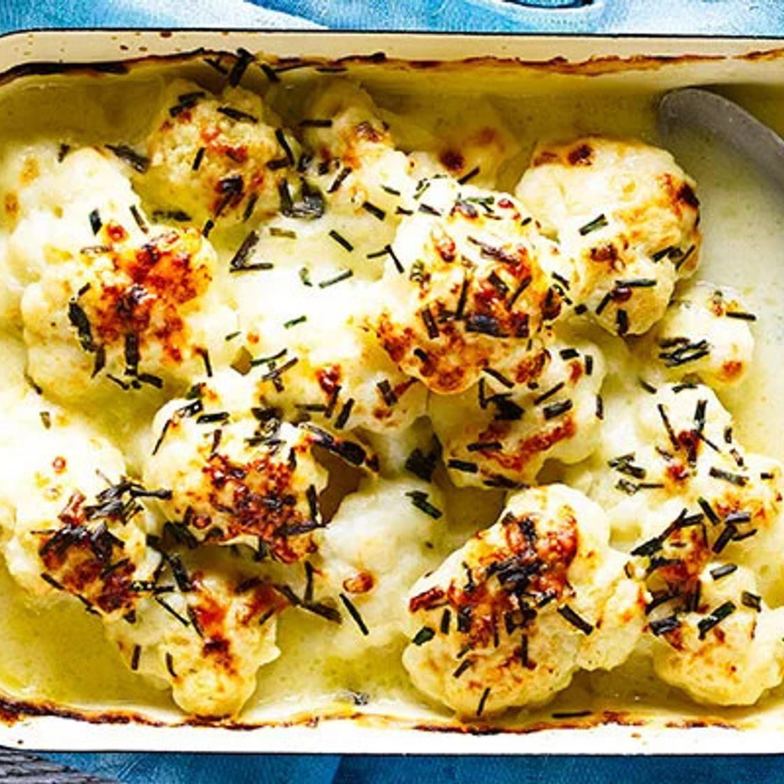 Lighter cauliflower and macaroni cheese