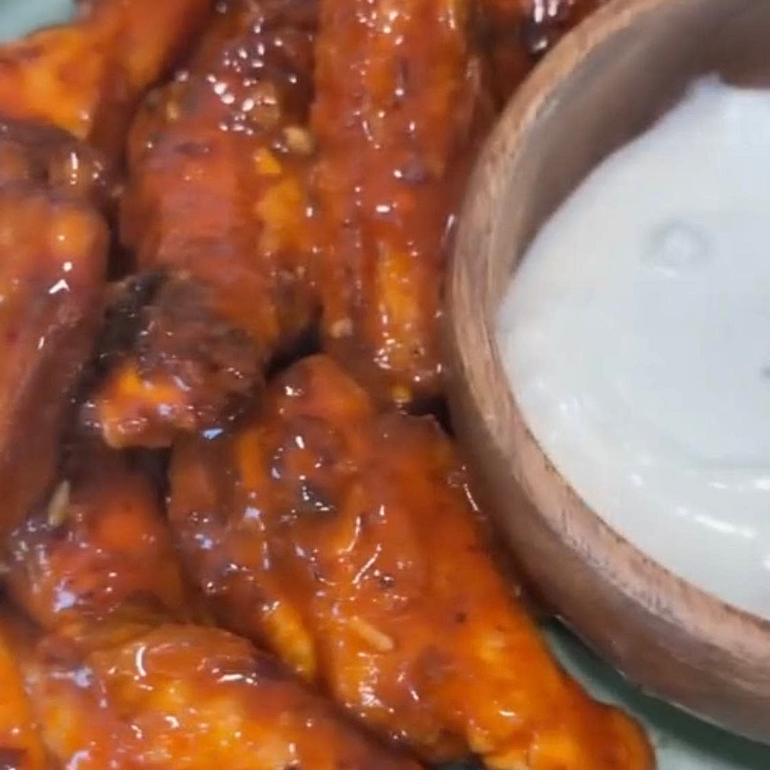 Air fryer Hot honey garlic chicken wings