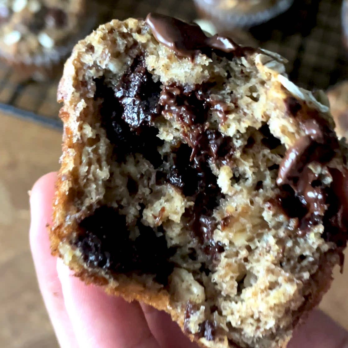 Oatmeal Flax Banana Chocolate chip Muffins