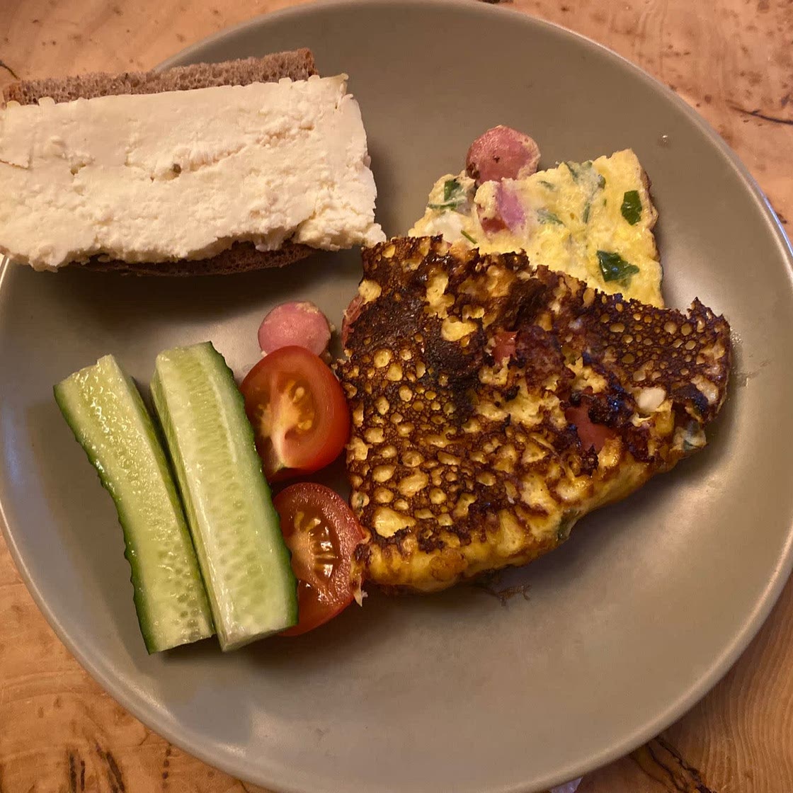 Omelette with bacon and cheese