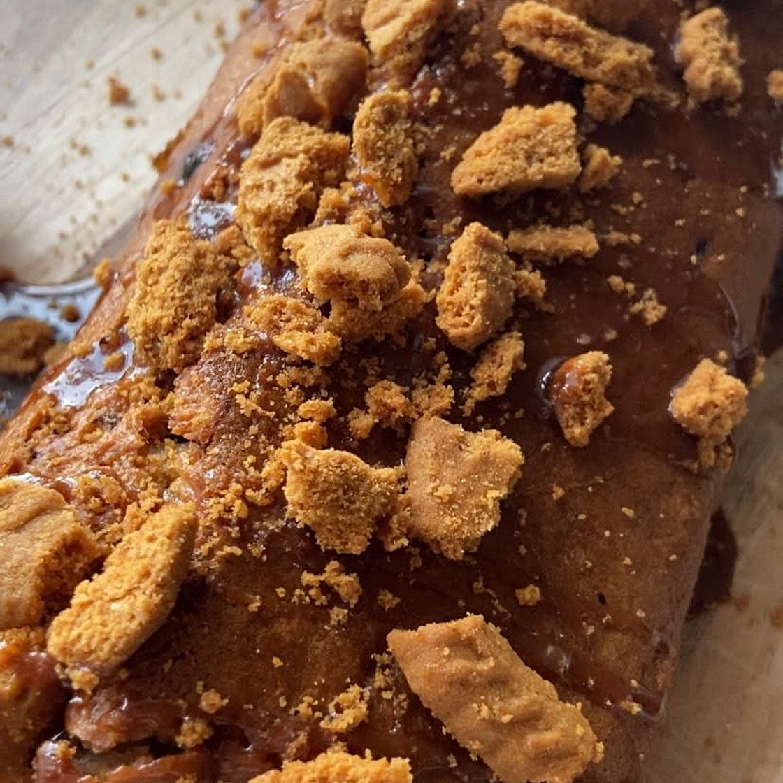 Banana and Biscoff Loaf Cake 