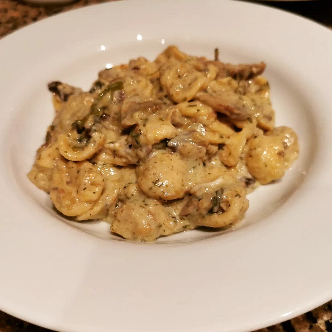 Creamy One-Pot Mushroom and Leek Pasta