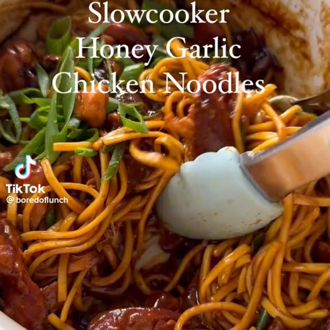 Slow cooker honey and garlic chicken noodles