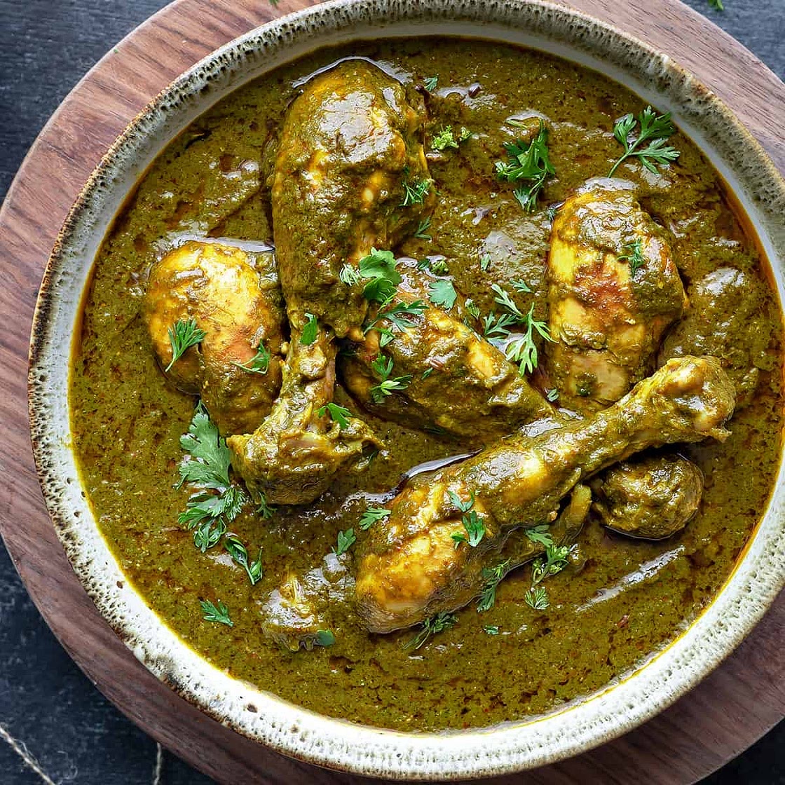 Palak Murgh [ CHICKEN AND SPINACH CURRY ]