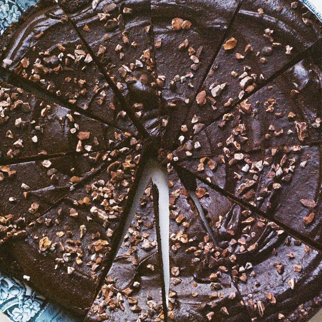 Vegan chocolate and citrus tart