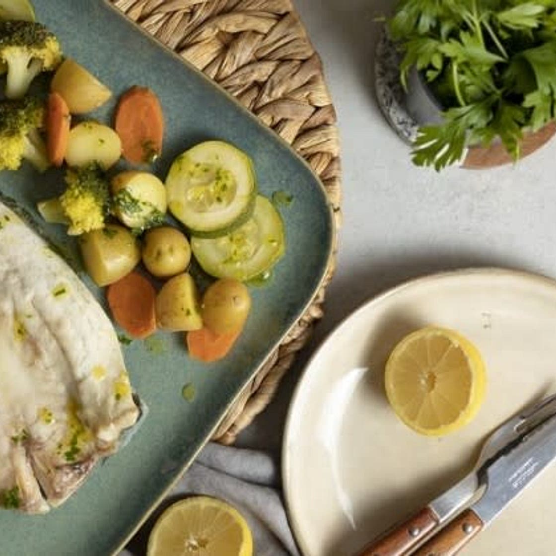 LUBINA CON VERDURAS AL VAPOR
