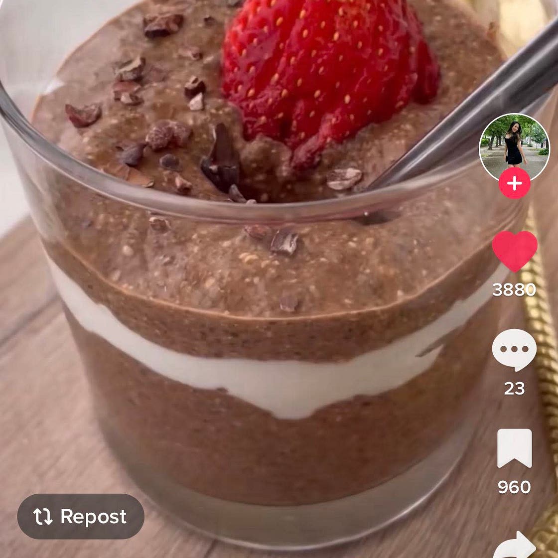 blended chocolate chia pudding