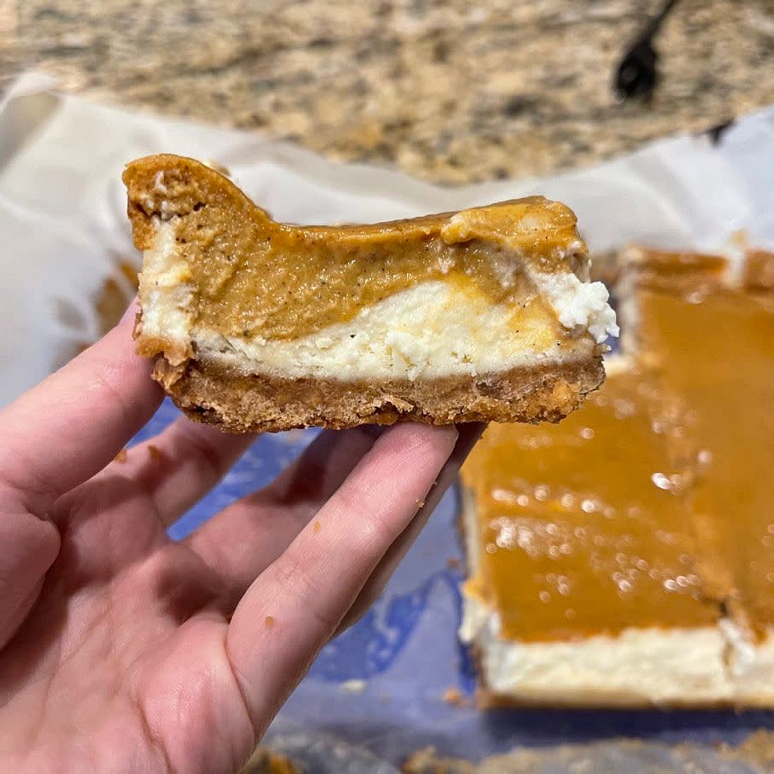 Pumpkin Pie Cheesecake Bars