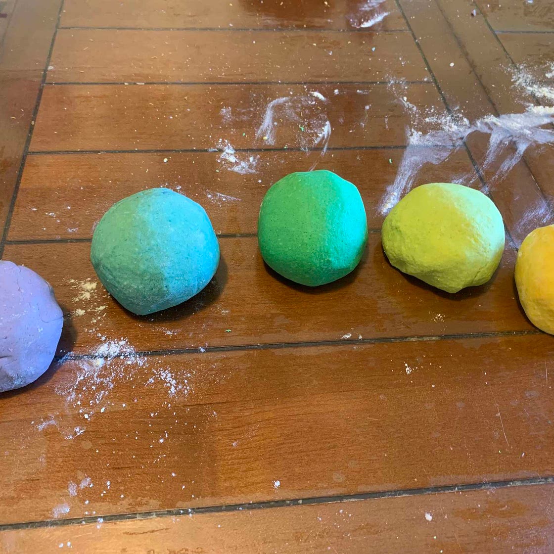 Play dough 