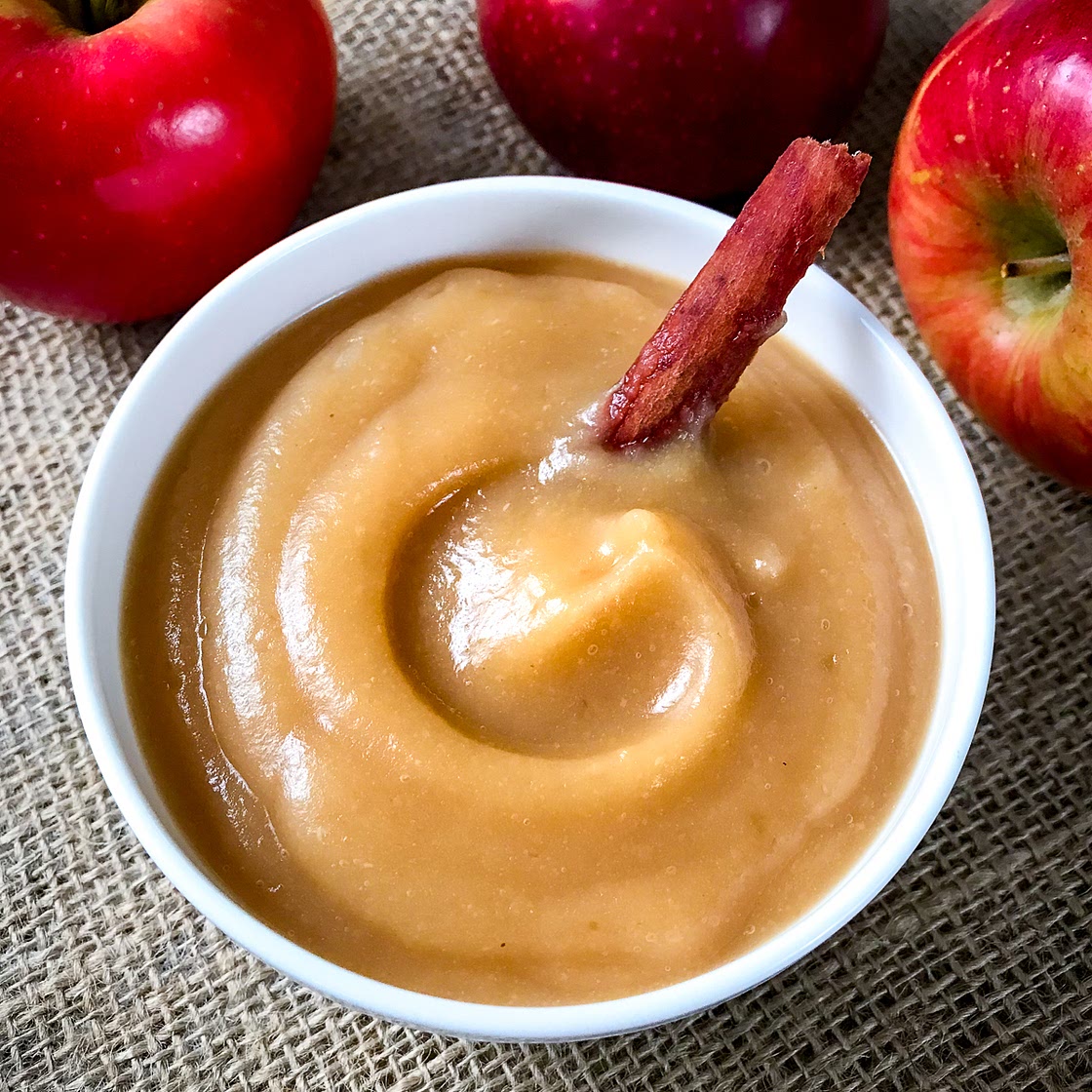 EASY NO PEEL HOMEMADE APPLESAUCE