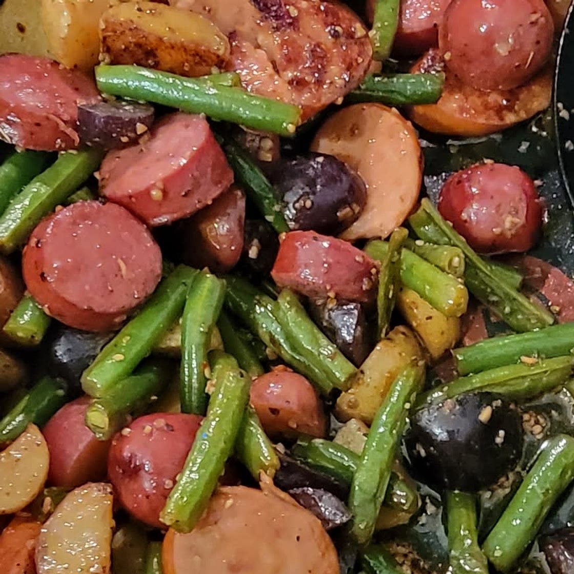 Smoked Sausage with Potatoes and Green Beans