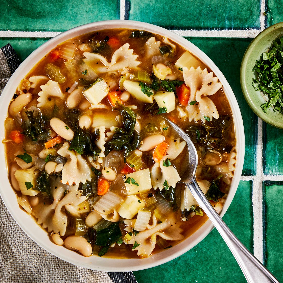 Kale, White Bean & Pasta Soup