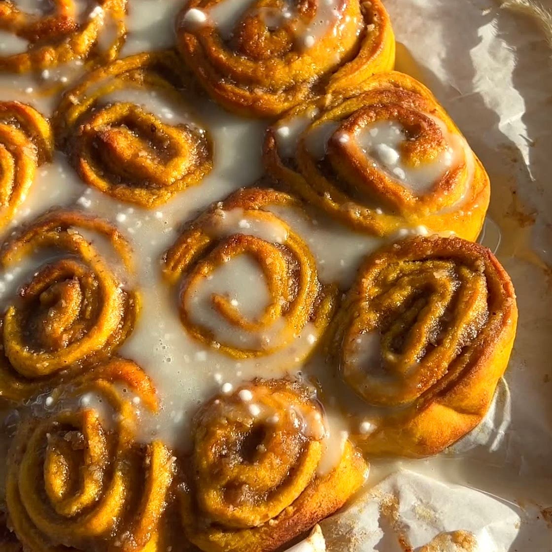 Pumpkin Cinnamon Rolls (vegan & healthier)