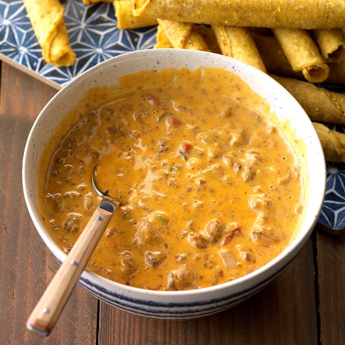 Smoked Chili Queso Dip