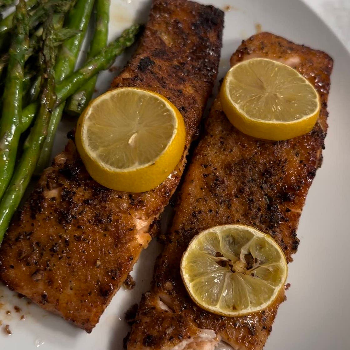 Fool Proof Air Fryer Salmon and Asparagus 