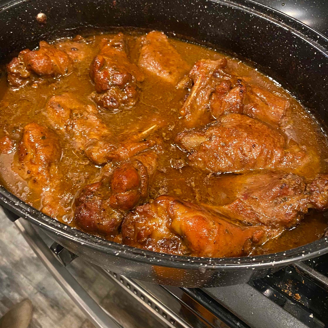Turkey wings and gravy 