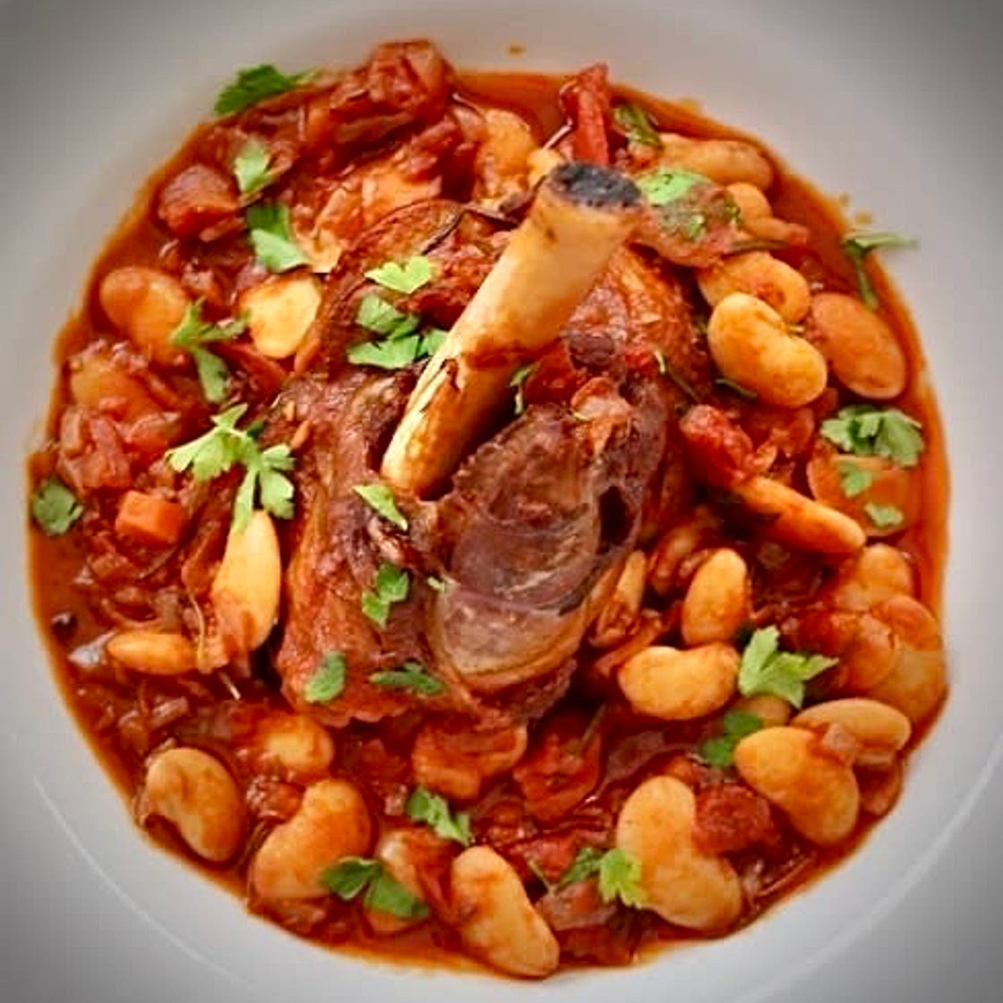 Lamb Shank with Butter Beans Stew يخنة فاصوليا عريضة بالموزات  