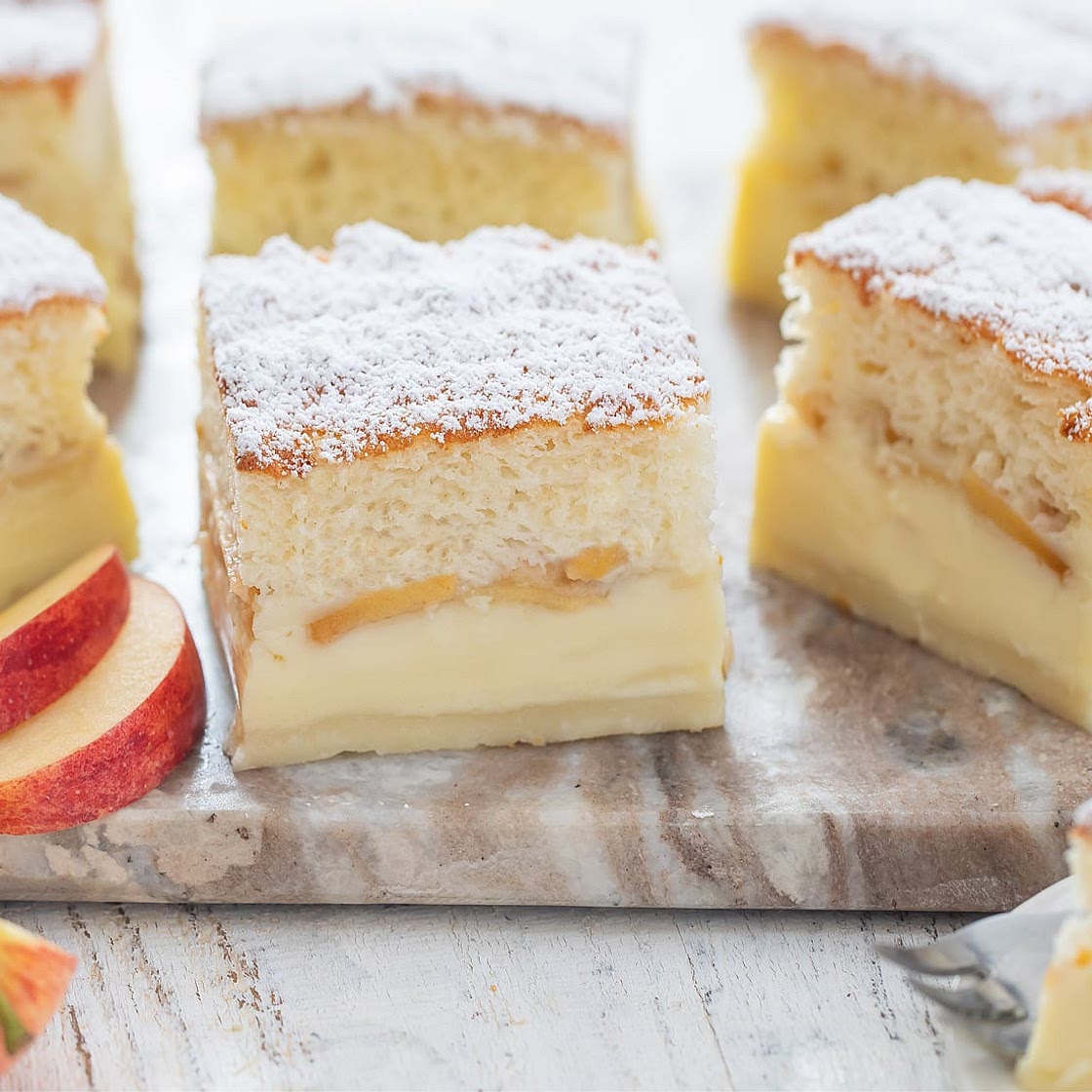 5 Ingredient Apple Magic Cake