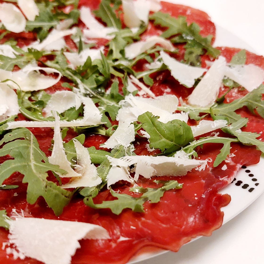 Bresaola, rucola and parmesan flakes