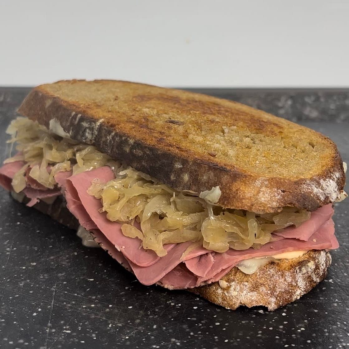 Sandwiches around the world | Reuben sandwich - NYC - USA
