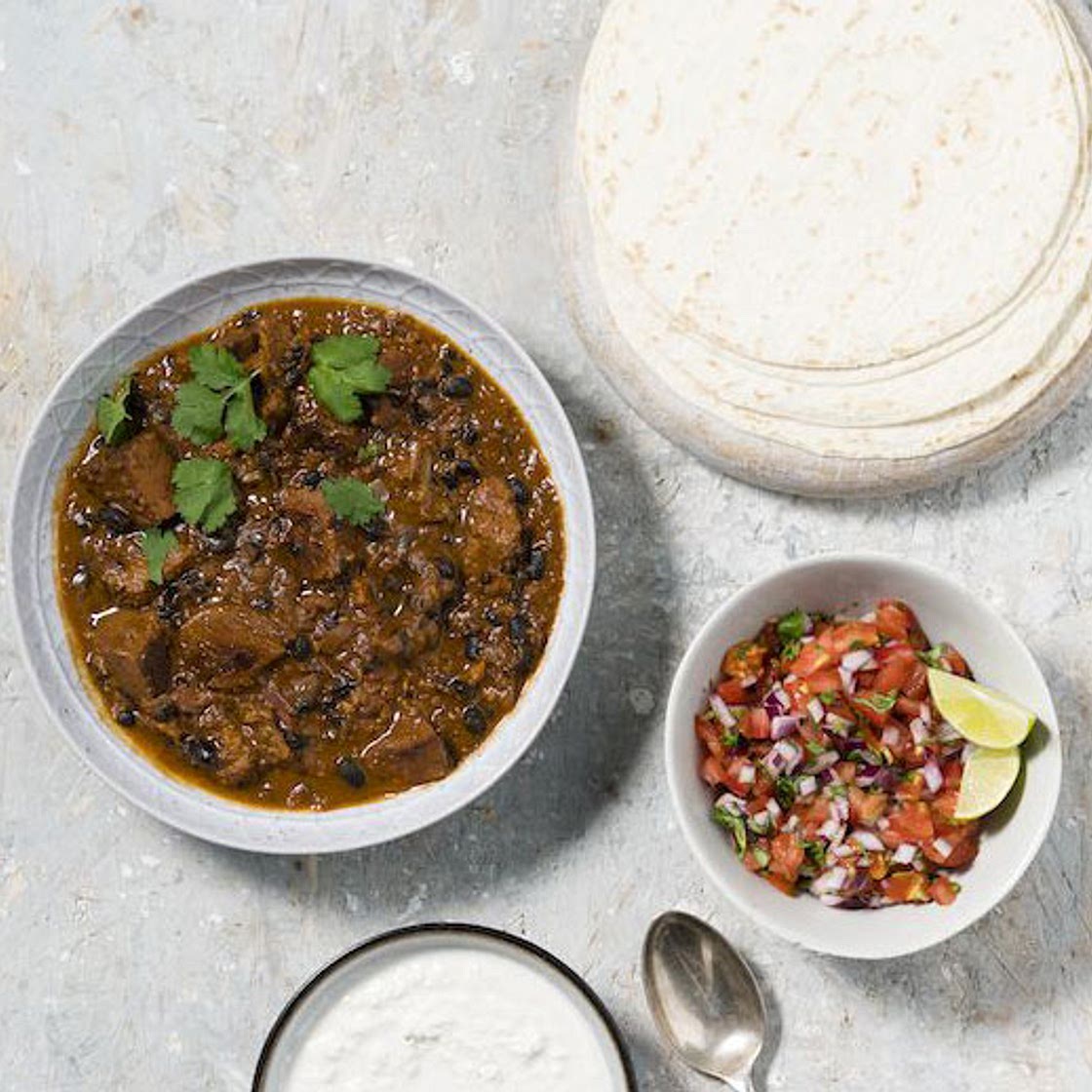 Vegan Seitan Chilli Tacos Recipe - Vegan Food & Living