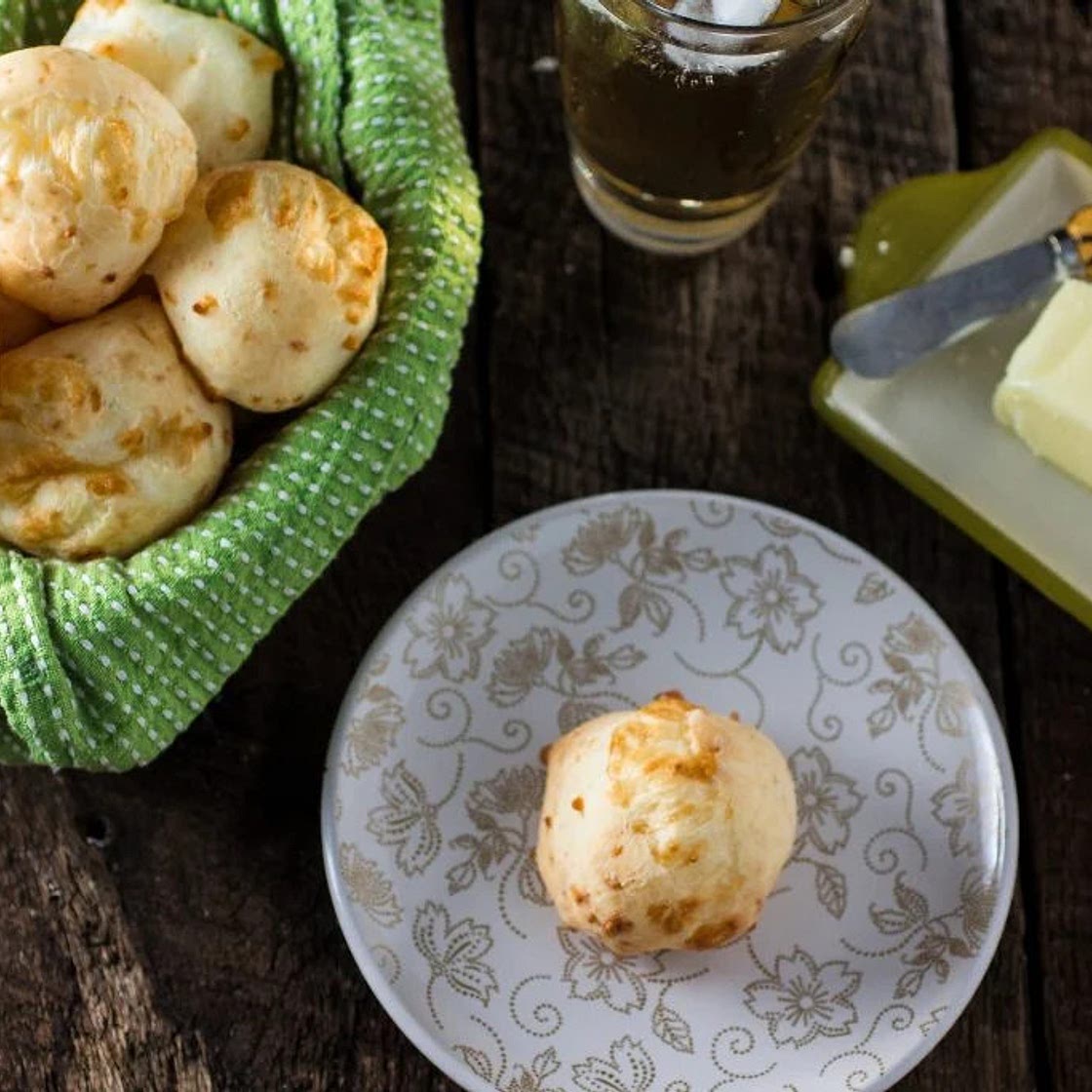 Authentic Brazilian Cheese Bread (Pão de Queijo)